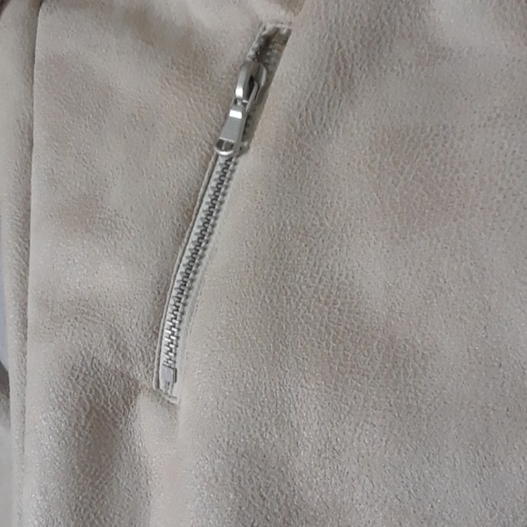 Jacket - Picture 7 of 7